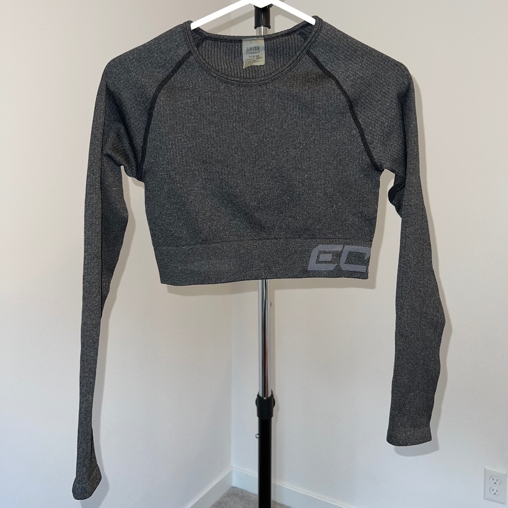 ECHT Apparel Long Sleeve Crop Tee